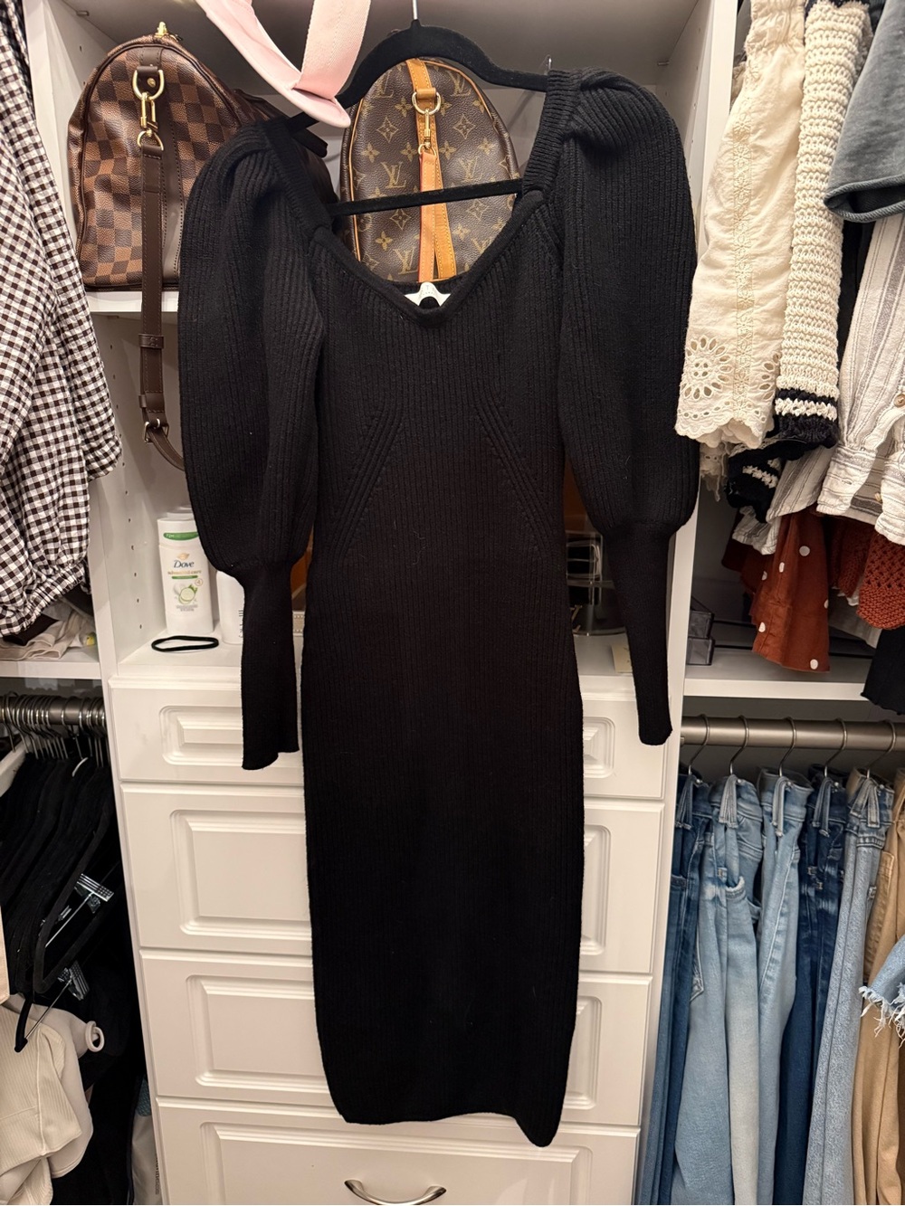 Astr Black Ribbed Puff-Sleeve Midi Dress